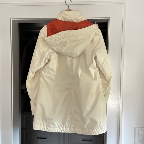 Burton Women’s Snowboard Jacket - Picture 8 of 9